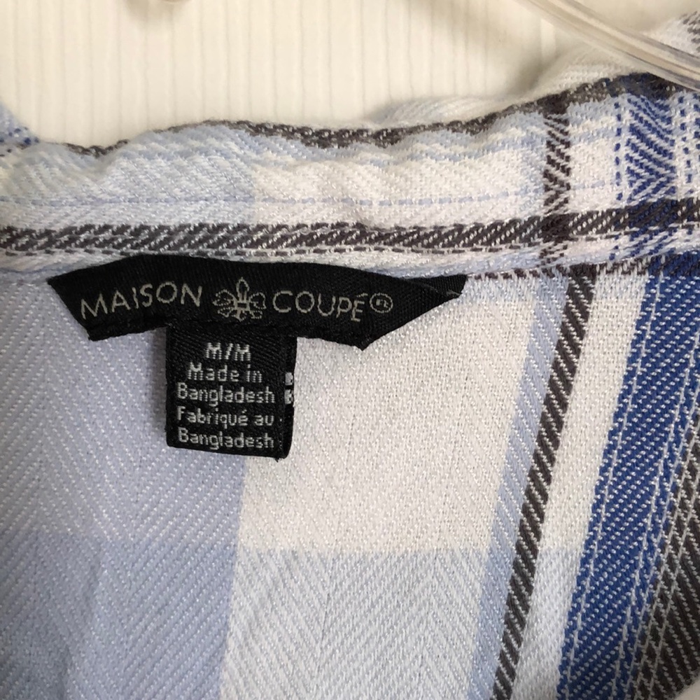 Button down shirt - Picture 2 of 4